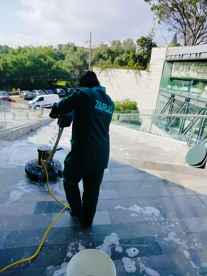 trabajador de limpieza